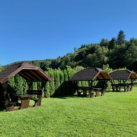 Flori De Mar Poiana Marului (Brasov) Exterior photo